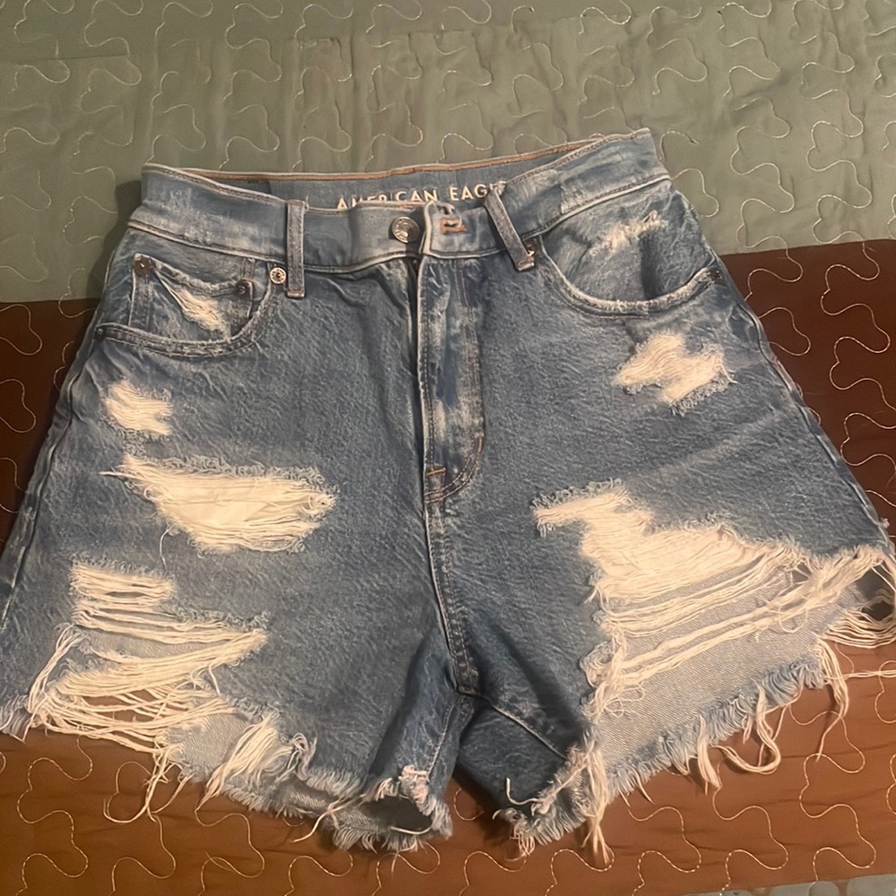 American Eagle highest rise 90’s rise boyfriend shorts